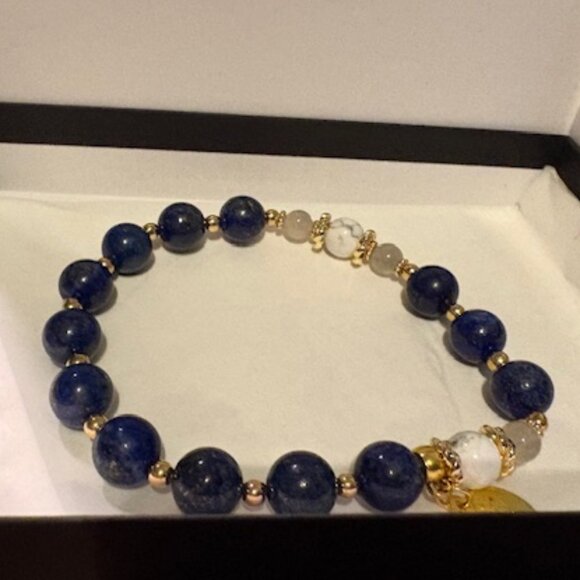 Elegant rosary beaded bracelet with religious charm comes in a gift box - Picture 2 of 6